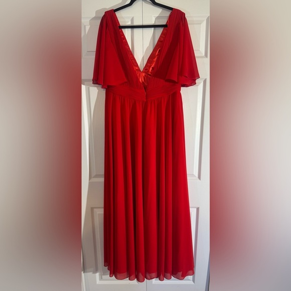 Mac Duggal Chiffon Elegant Red Evening Dress NWOT Size 12 - Picture 4 of 4